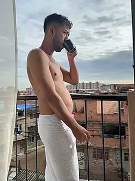 liam bronw online show from February 2, 2026, 1:21 pm