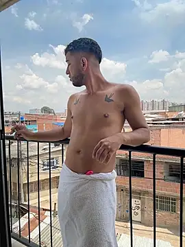 liam bronw online show from February 10, 2026, 4:55 pm