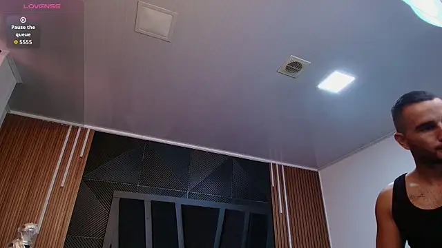 lorenzo walker 1 online show from April 21, 2026, 5:17 pm