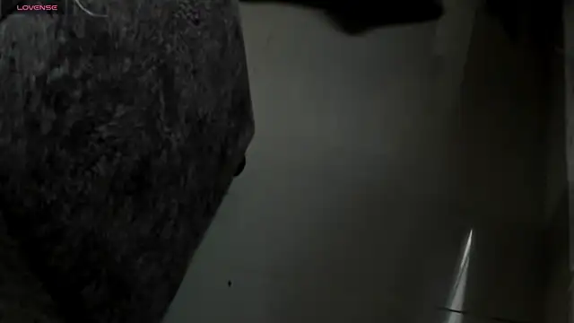 HotboyLyan online show from April 14, 2026, 9:21 pm