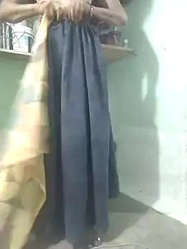 Miss  soniya106 online show from April 18, 2026, 5:22 am