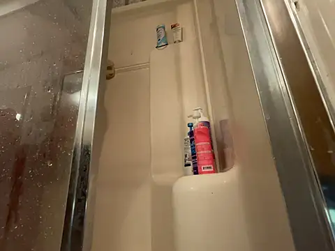 RoxyBrockcali online show from February 9, 2026, 7:23 am