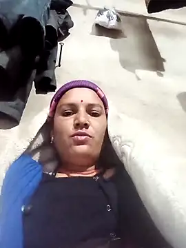 Hot hiuj online show from February 1, 2026, 9:13 pm