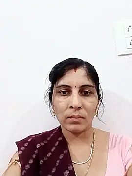 Snapshot of Hot_ree85 chatting on April 24, 2026, 8:17 am Hot ree85 online show from April 24, 2026, 8:17 am
