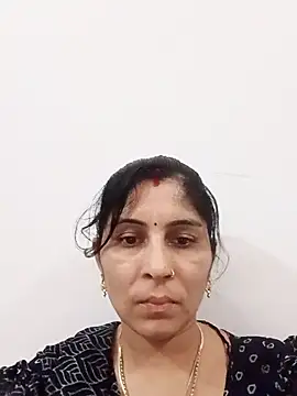 Snapshot of Hot_ree85 chatting on April 26, 2026, 7:28 am Hot ree85 online show from April 26, 2026, 7:28 am