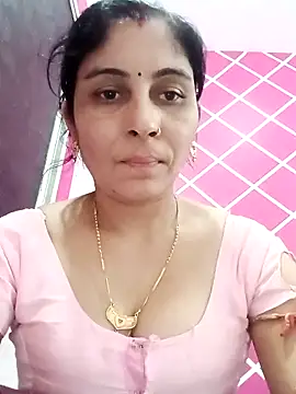 Snapshot of Hot_ree85 chatting on May 9, 2026, 4:50 am Hot ree85 online show from May 9, 2026, 4:50 am