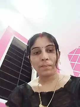 Snapshot of Hot_ree85 chatting on May 19, 2026, 9:15 am Hot ree85 online show from May 19, 2026, 9:15 am