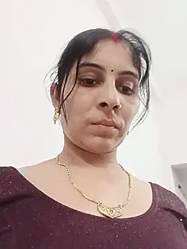 Snapshot of Hot_ree85 chatting on May 23, 2026, 1:48 pm Hot ree85 online show from May 23, 2026, 1:48 pm