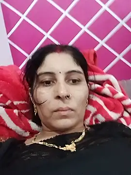Snapshot of Hot_ree85 chatting on June 2, 2026, 2:02 am Hot ree85 online show from June 2, 2026, 2:02 am