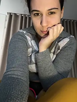 joanaguerreiru online show from March 30, 2026, 7:04 pm