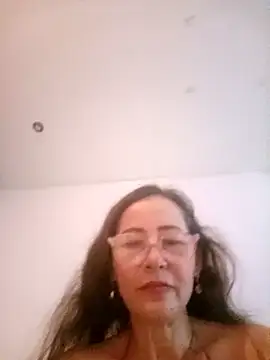 Salome 69 online show from April 21, 2026, 2:23 pm