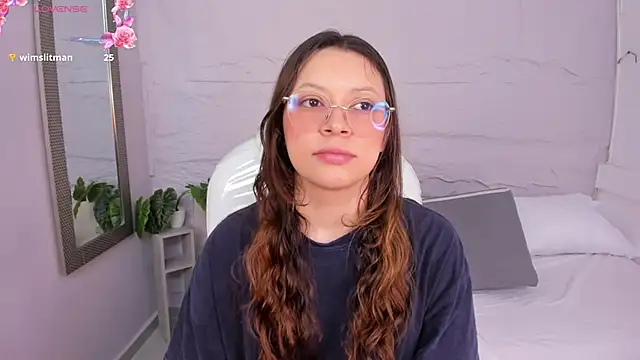 lanna 18  online show from May 21, 2026, 12:01 pm