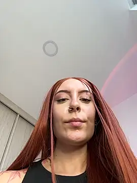 Snapshot of alesziarose_ chatting on June 7, 2026, 9:18 pm alesziarose online show from June 7, 2026, 9:18 pm
