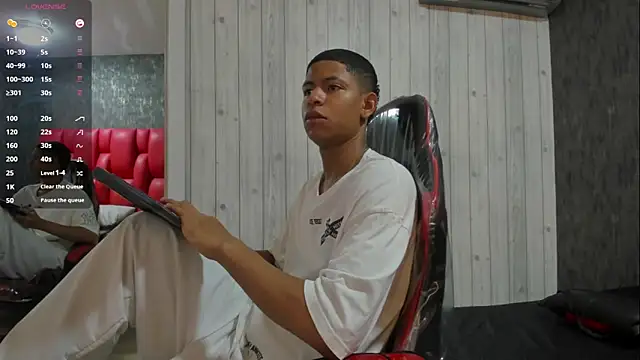  erick j online show from April 21, 2026, 8:12 pm