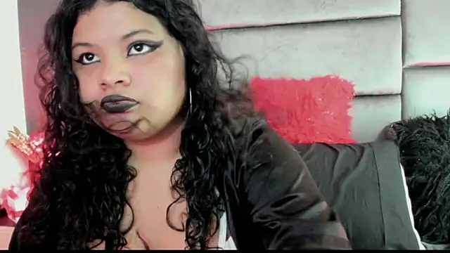 Jessica Beltrann online show from April 18, 2026, 7:40 pm