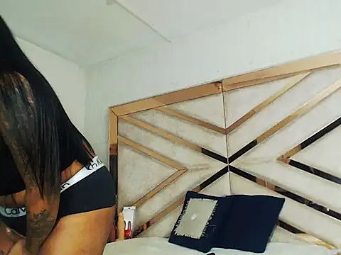 LunaFever69 online show from April 22, 2026, 3:09 am