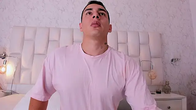 MassimoCo  online show from March 25, 2026, 11:33 pm