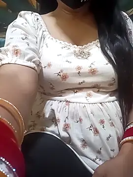 couple fun  online show from April 21, 2026, 8:34 pm