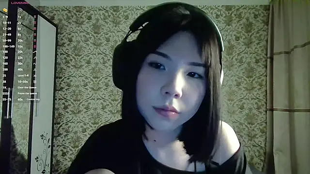 AprilOnilll online show from March 26, 2026, 5:40 pm