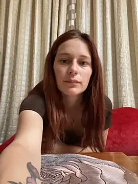 Lily Viola online show from June 5, 2026, 6:52 am