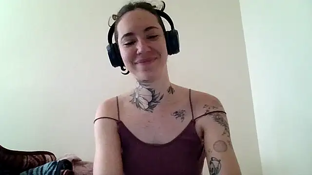 Dirty Pink online show from March 9, 2026, 9:24 am