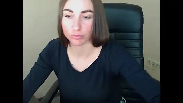 Snapshot of cammila_horn chatting on January 12, 2026, 1:38 pm cammila horn online show from January 12, 2026, 1:38 pm