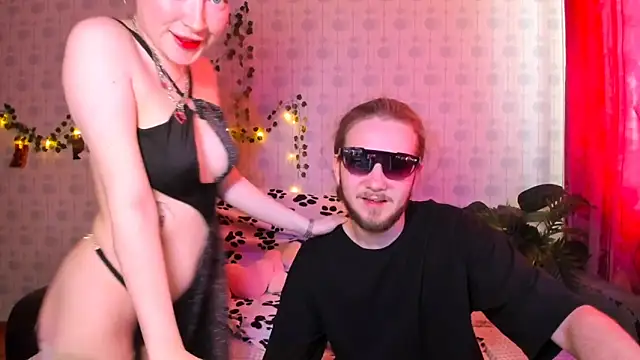 swiity room  online show from May 10, 2026, 2:11 pm
