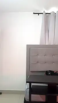 saray reesee online show from February 24, 2026, 6:50 pm