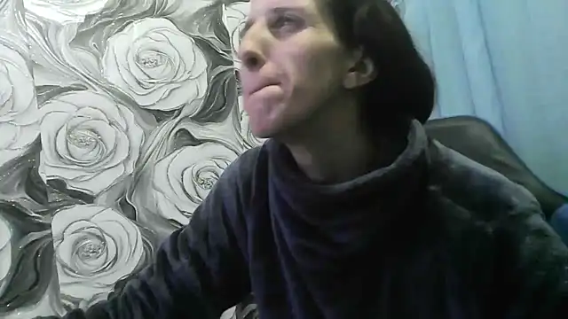 Snapshot of _wolfxsnowy_ chatting on February 2, 2026, 12:48 pm wolfxsnowy online show from February 2, 2026, 12:48 pm