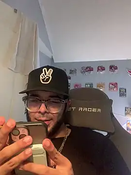 Snapshot of PRBoricua787 chatting on July 7, 2026, 11:53 pm PRBoricua787 online show from July 7, 2026, 11:53 pm
