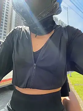 TaylorrHill online show from April 20, 2026, 2:31 pm