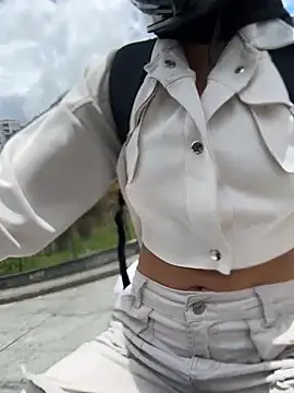 TaylorrHill online show from April 22, 2026, 5:58 pm