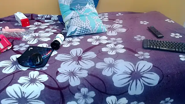 marcelasweet457 online show from April 23, 2026, 1:46 pm