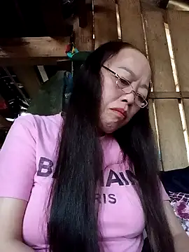 Agnes-baby online show from April 21, 2026, 1:42 am