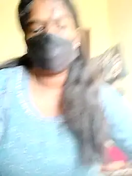 Milky Julia online show from March 22, 2026, 9:02 am