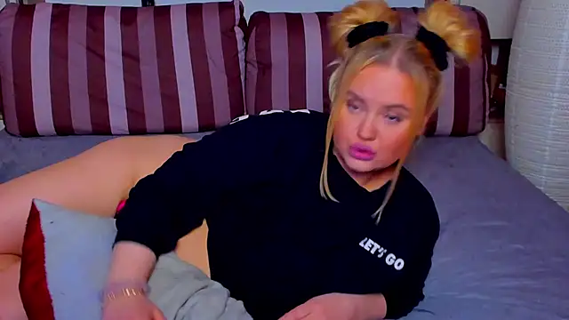 Snapshot of AlexaVibesHo chatting on March 23, 2026, 2:48 am AlexaVibesHo online show from March 23, 2026, 2:48 am