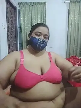 momo loves online show from April 19, 2026, 6:10 pm