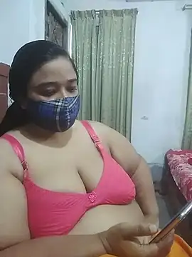 momo loves online show from April 22, 2026, 5:21 am