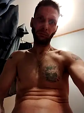 Snapshot of dannyK1505- chatting on February 17, 2026, 9:17 am dannyK1505- online show from February 17, 2026, 9:17 am