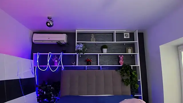 Snapshot of StephieRousee chatting on February 25, 2026, 6:23 am StephieRousee online show from February 25, 2026, 6:23 am