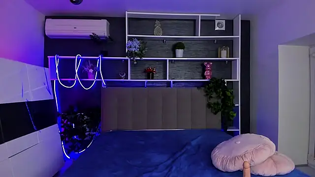 Snapshot of StephieRousee chatting on February 25, 2026, 6:28 pm StephieRousee online show from February 25, 2026, 6:28 pm