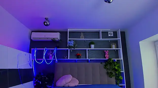 Snapshot of StephieRousee chatting on March 6, 2026, 6:21 am StephieRousee online show from March 6, 2026, 6:21 am