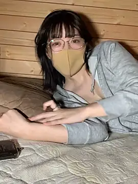 minami room online show from April 22, 2026, 12:28 pm