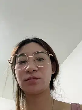 Snapshot of Xiaojuzi- chatting on July 8, 2026, 2:21 pm Xiaojuzi- online show from July 8, 2026, 2:21 pm