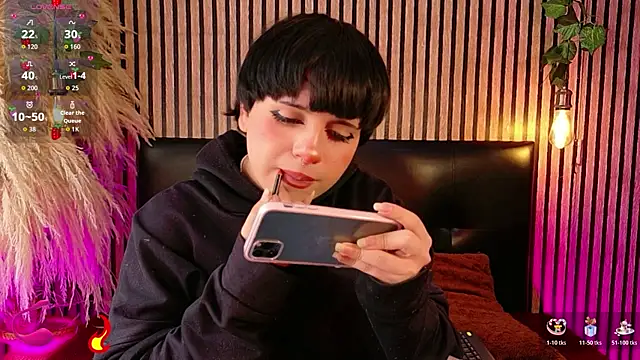 Hiddenhotcake online show from April 22, 2026, 7:37 pm