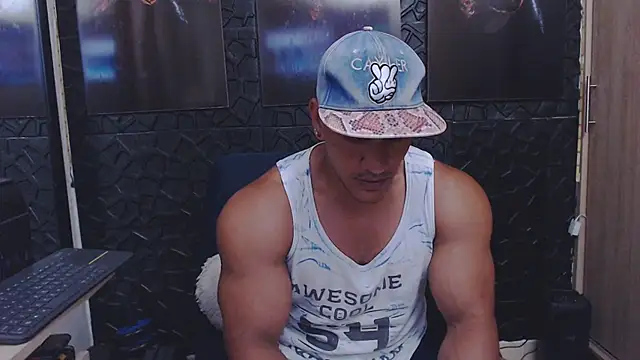 Snapshot of viktor_herrera chatting on April 30, 2026, 8:57 pm viktor herrera online show from April 30, 2026, 8:57 pm