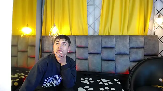 Snapshot of Maik_Russo chatting on March 28, 2026, 10:59 am Maik Russo online show from March 28, 2026, 10:59 am