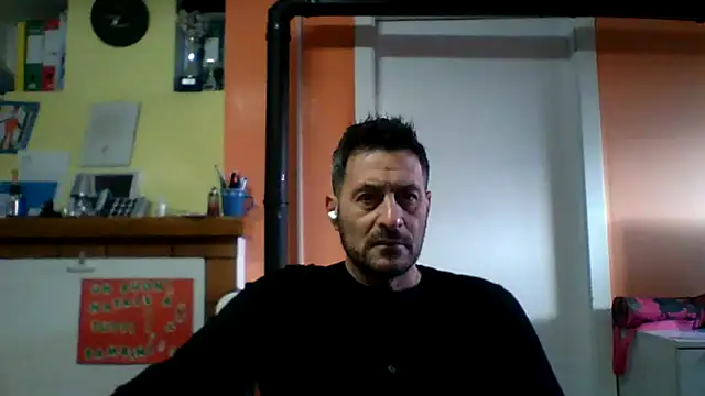 Snapshot of colosone chatting on December 22, 2025, 8:00 am colosone online show from December 22, 2025, 8:00 am