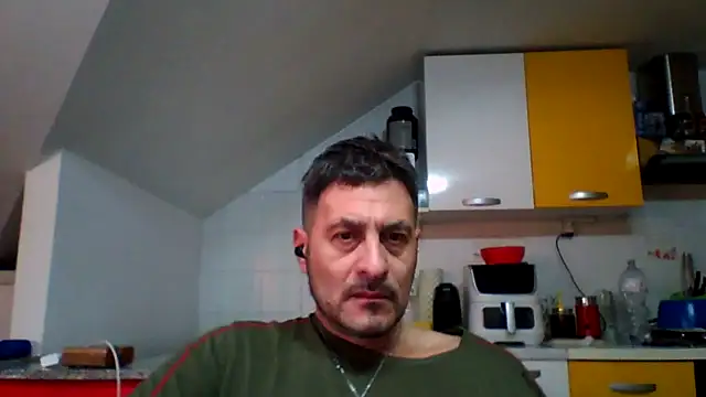 Snapshot of colosone chatting on January 16, 2026, 7:01 am colosone online show from January 16, 2026, 7:01 am