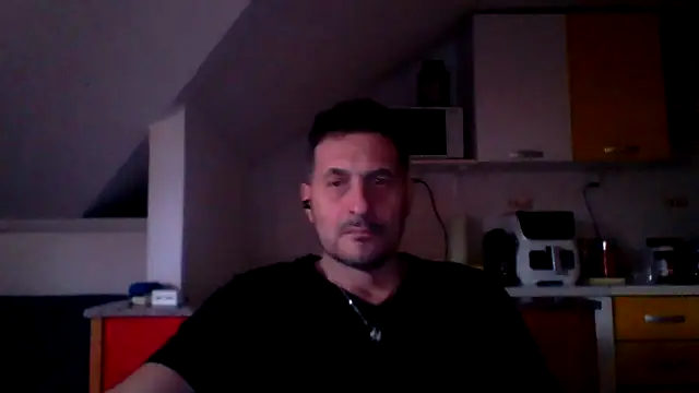 Snapshot of colosone chatting on February 4, 2026, 1:06 pm colosone online show from February 4, 2026, 1:06 pm